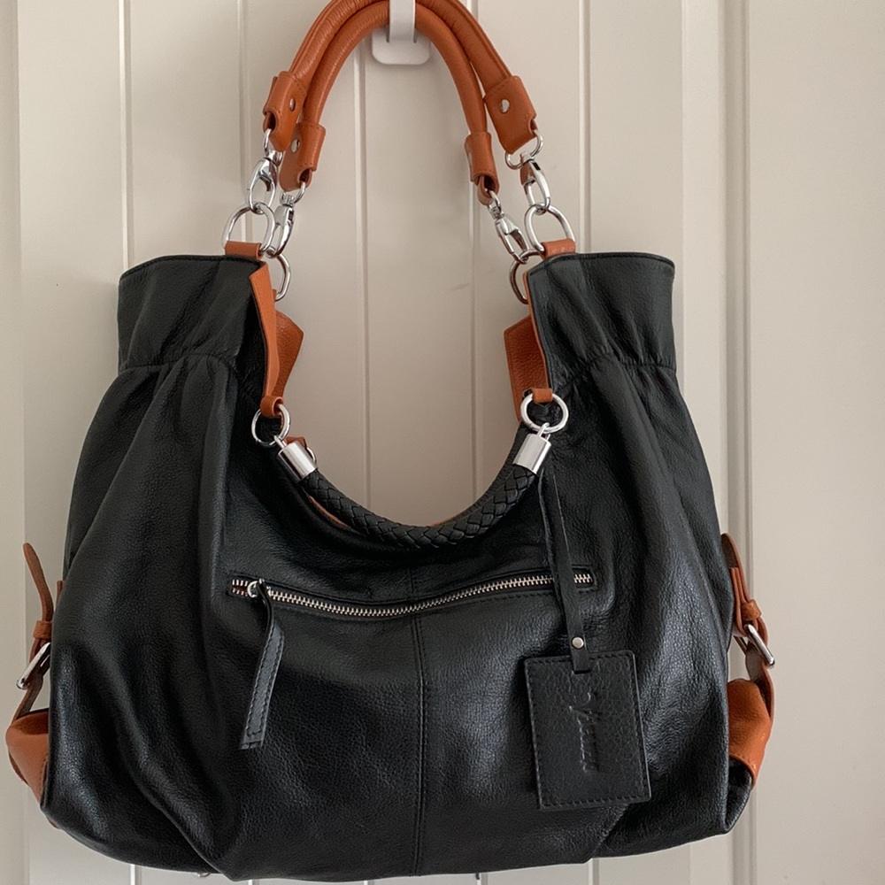 VICENZO Woman’s  Genuine Italian Leather Handbag. 18”x14”x4.5”